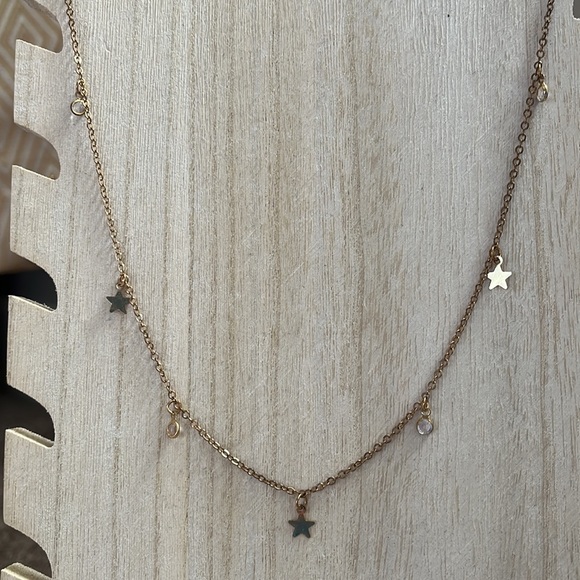 New on card with possible defects - Plunder Tabbi Gold Necklace/Choker - Picture 8 of 10